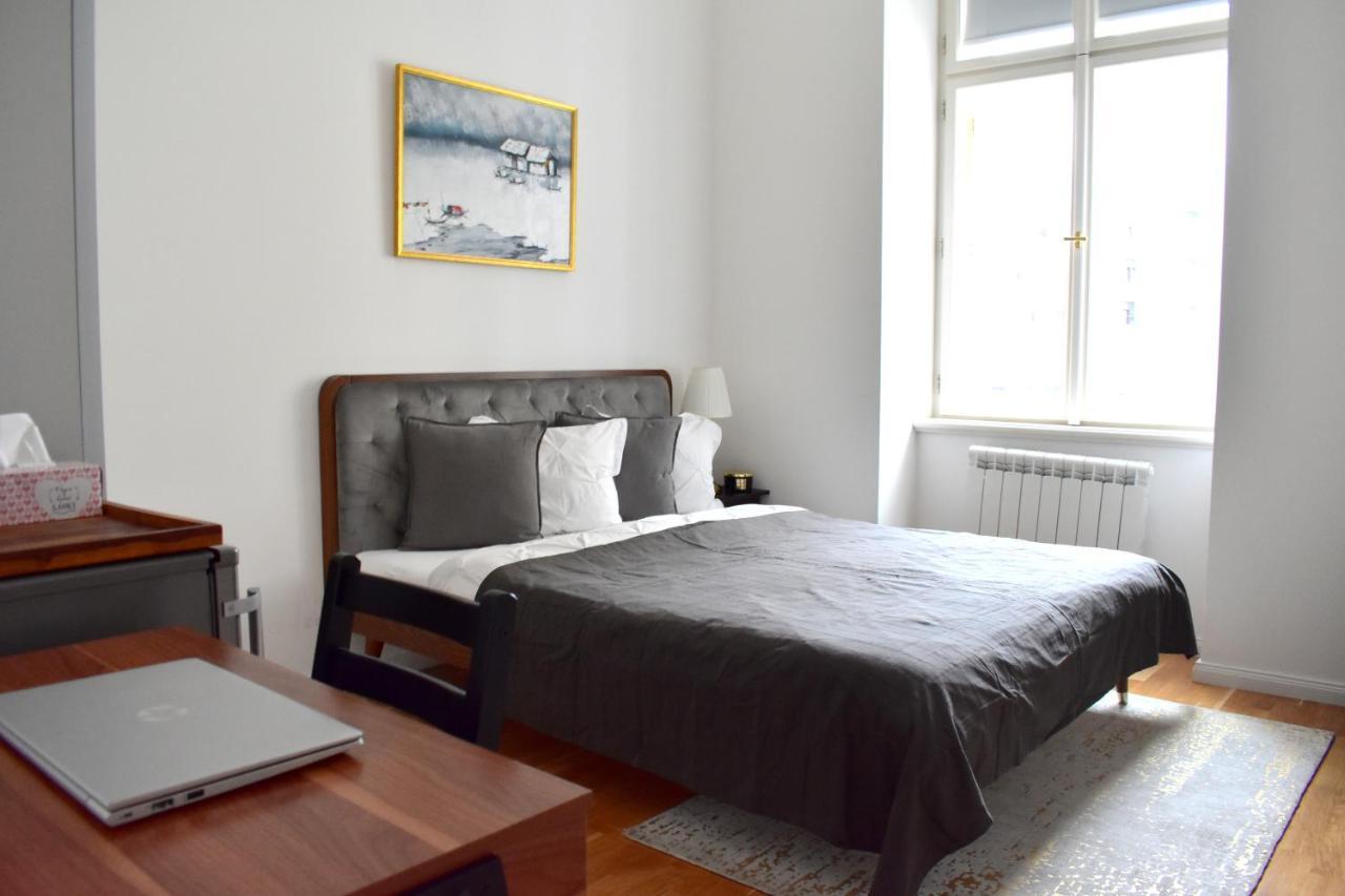 Praha 1 u Muzea Apartment Bagian luar foto